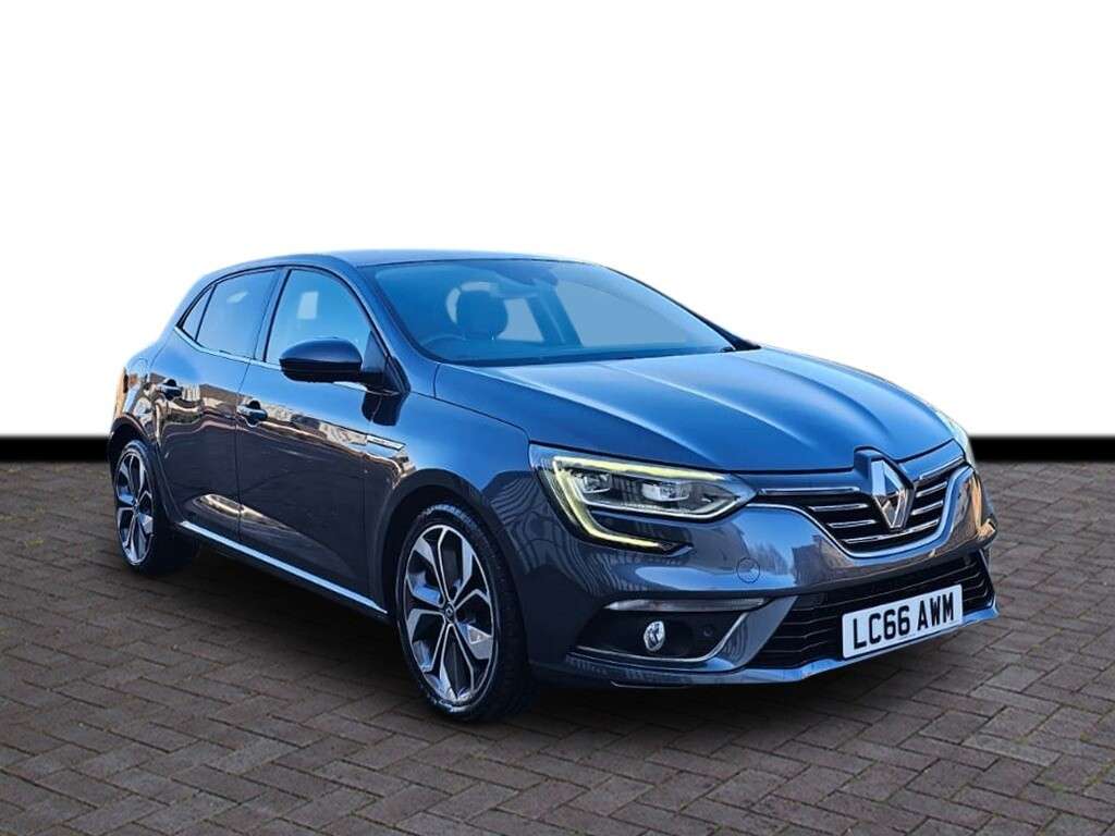 A 2016 RENAULT MEGANE 1.5 dCi Signature Nav Hatchback 5dr Diesel EDC Euro 6 (110 ps) 6 months war A 2016 RENAULT MEGANE 1.5 dCi Signature Nav Hatchback 5dr Diesel EDC Euro 6 (110 ps) 6 months war