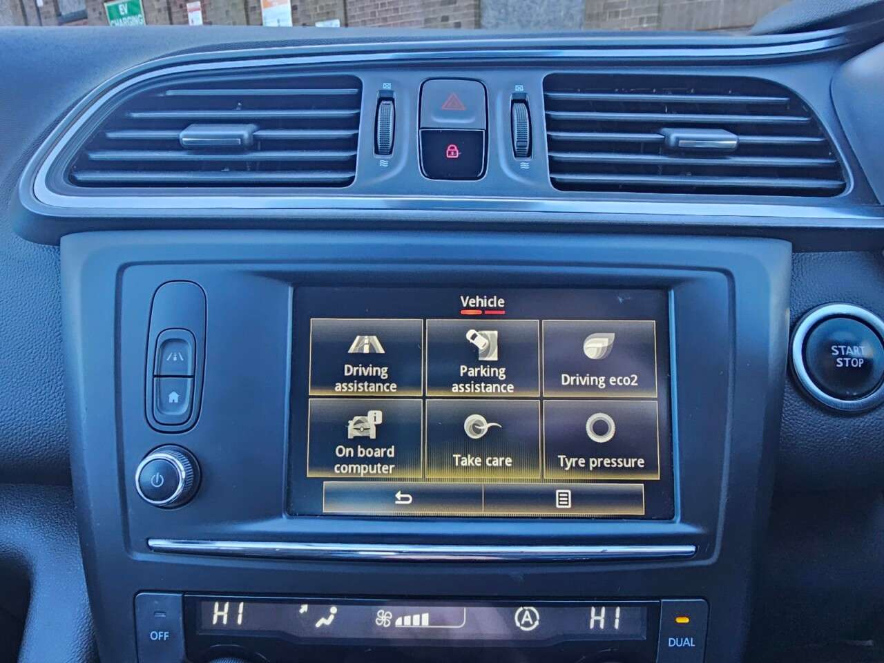 2017 RENAULT KADJAR 2017 RENAULT KADJAR