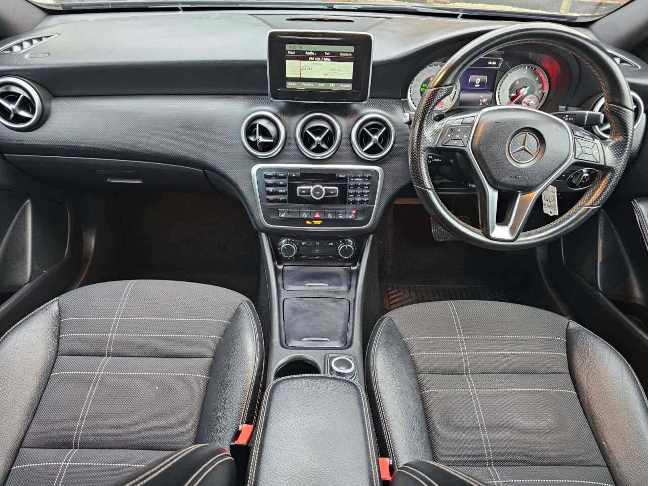 A 2014 MERCEDES-BENZ A-CLASS 1.5 A180 CDI Sport Hatchback 5dr Diesel 7G-DCT Euro 5 (s/s) (109 ps) 6 mont A 2014 MERCEDES-BENZ A-CLASS 1.5 A180 CDI Sport Hatchback 5dr Diesel 7G-DCT Euro 5 (s/s) (109 ps) 6 mont