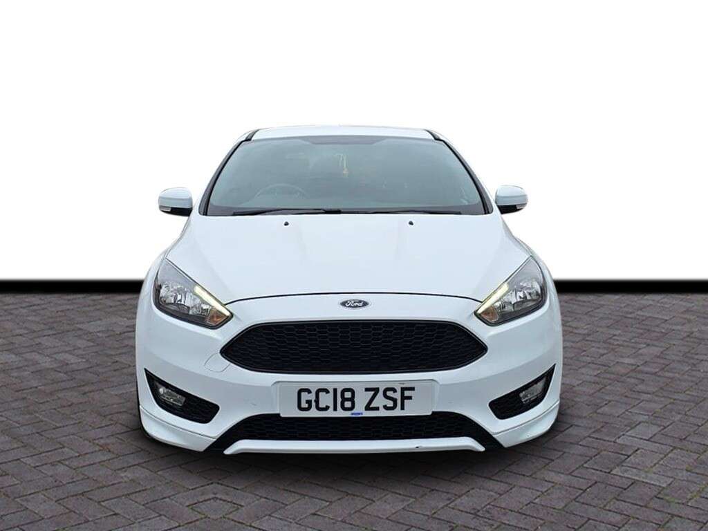 A 2018 FORD FOCUS 1.0T EcoBoost ST-Line Hatchback 5dr Petrol Manual Euro 6 (s/s) (140 ps) 6 m A 2018 FORD FOCUS 1.0T EcoBoost ST-Line Hatchback 5dr Petrol Manual Euro 6 (s/s) (140 ps) 6 m