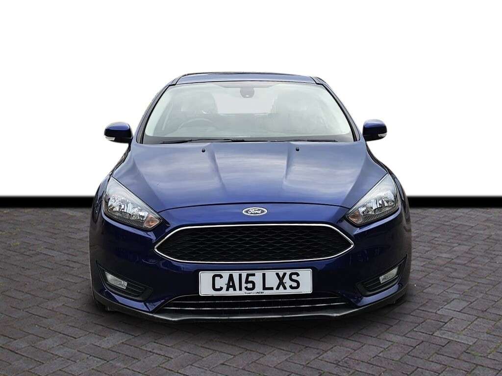 A 2015 FORD FOCUS 1.0T EcoBoost Zetec Hatchback 5dr Petrol Manual Euro 6 (s/s) (100 ps) 6 mon A 2015 FORD FOCUS 1.0T EcoBoost Zetec Hatchback 5dr Petrol Manual Euro 6 (s/s) (100 ps) 6 mon
