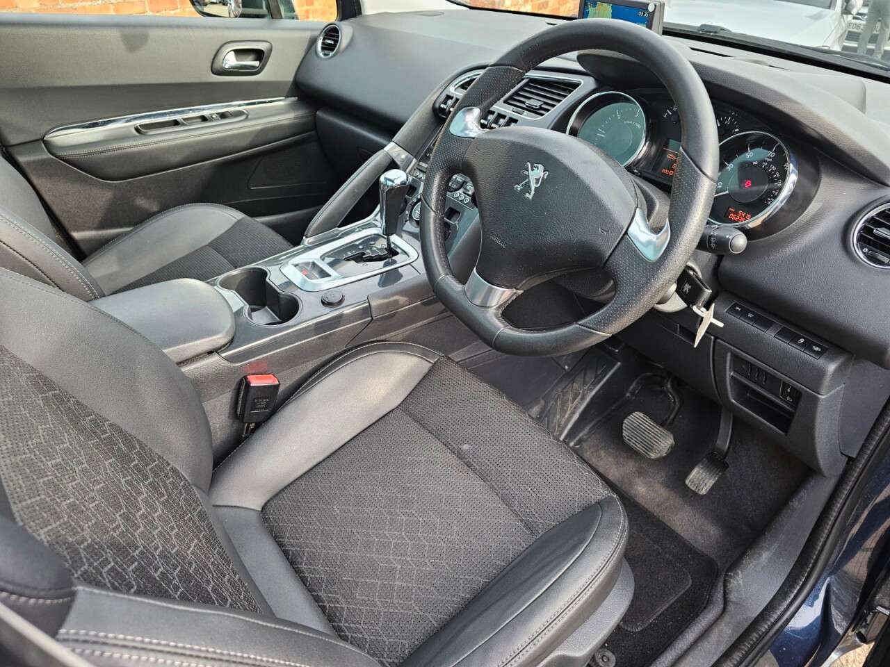 2015 PEUGEOT 3008 2015 PEUGEOT 3008