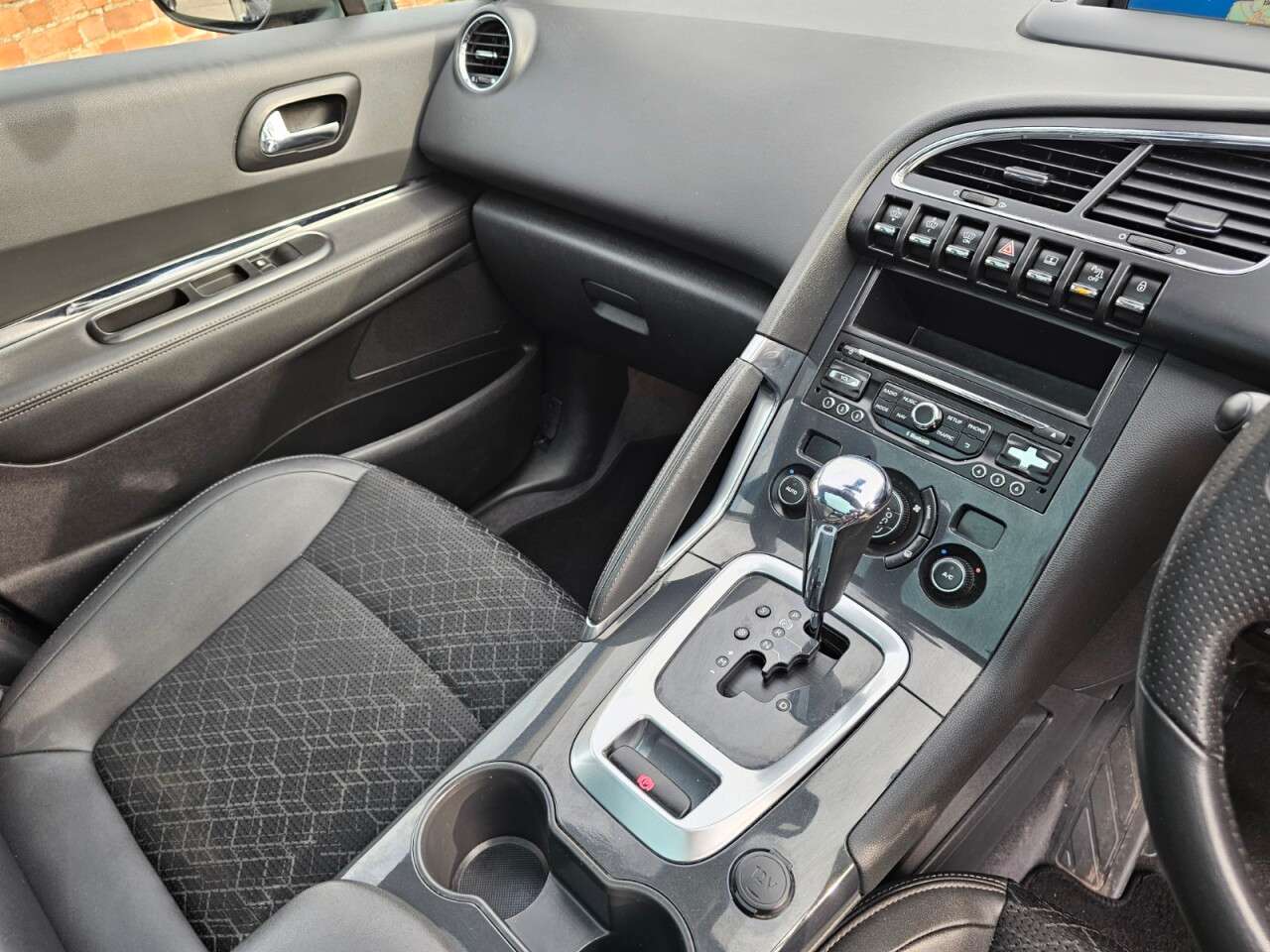 2015 PEUGEOT 3008 2015 PEUGEOT 3008