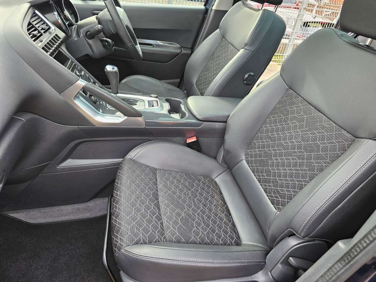 2015 PEUGEOT 3008 2015 PEUGEOT 3008