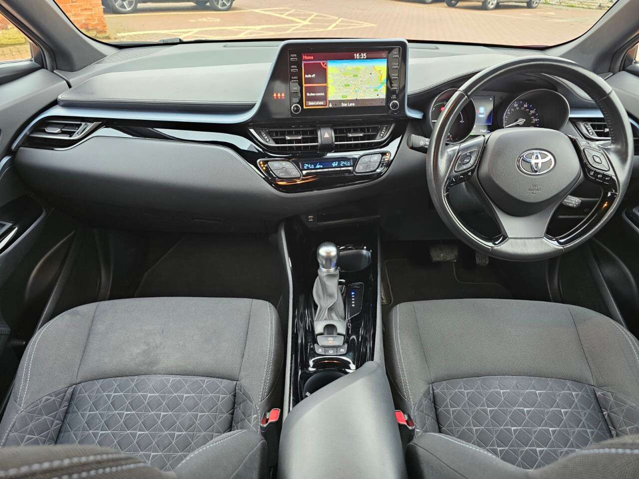 A 2020 TOYOTA C-HR 1.8 VVT-h Design SUV 5dr Petrol Hybrid CVT Euro 6 (s/s) (122 ps) 6 M Warran A 2020 TOYOTA C-HR 1.8 VVT-h Design SUV 5dr Petrol Hybrid CVT Euro 6 (s/s) (122 ps) 6 M Warran