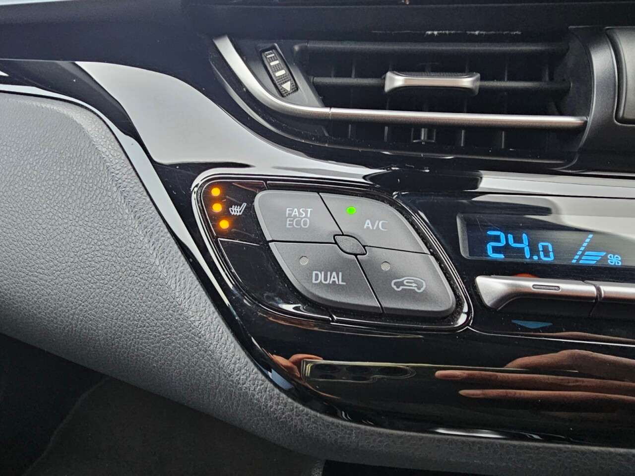 2020 TOYOTA C-HR 2020 TOYOTA C-HR