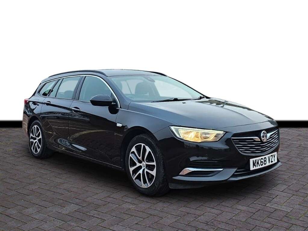 A 2018 VAUXHALL INSIGNIA 1.6 Turbo D BlueInjection Design Sports Tourer 5dr Diesel Manual Euro 6 (s/ A 2018 VAUXHALL INSIGNIA 1.6 Turbo D BlueInjection Design Sports Tourer 5dr Diesel Manual Euro 6 (s/