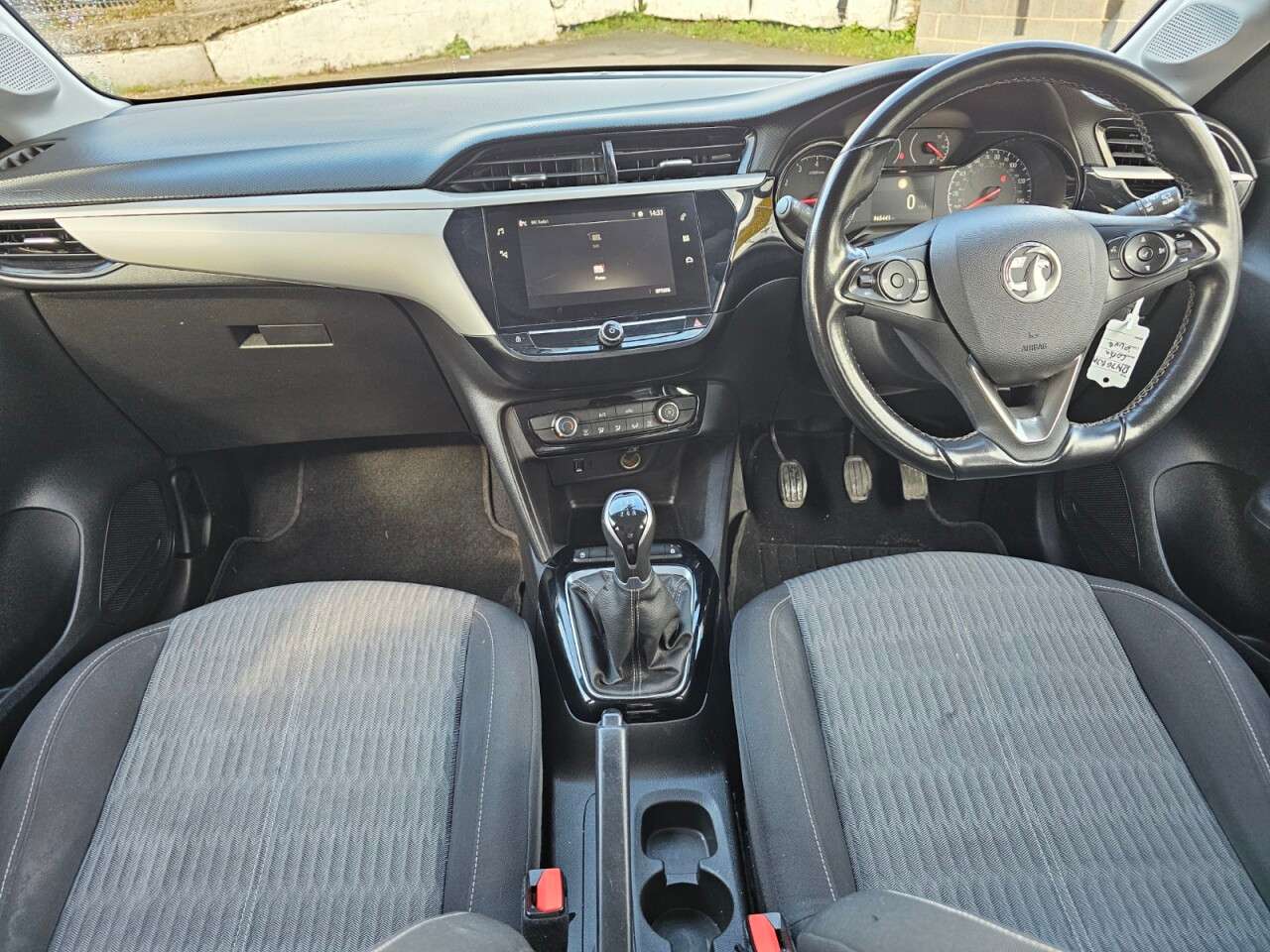 A 2020 VAUXHALL CORSA 1.2 SE Hatchback 5dr Petrol Manual Euro 6 (75 ps) 6 M Warrabty £1000 per cl A 2020 VAUXHALL CORSA 1.2 SE Hatchback 5dr Petrol Manual Euro 6 (75 ps) 6 M Warrabty £1000 per cl