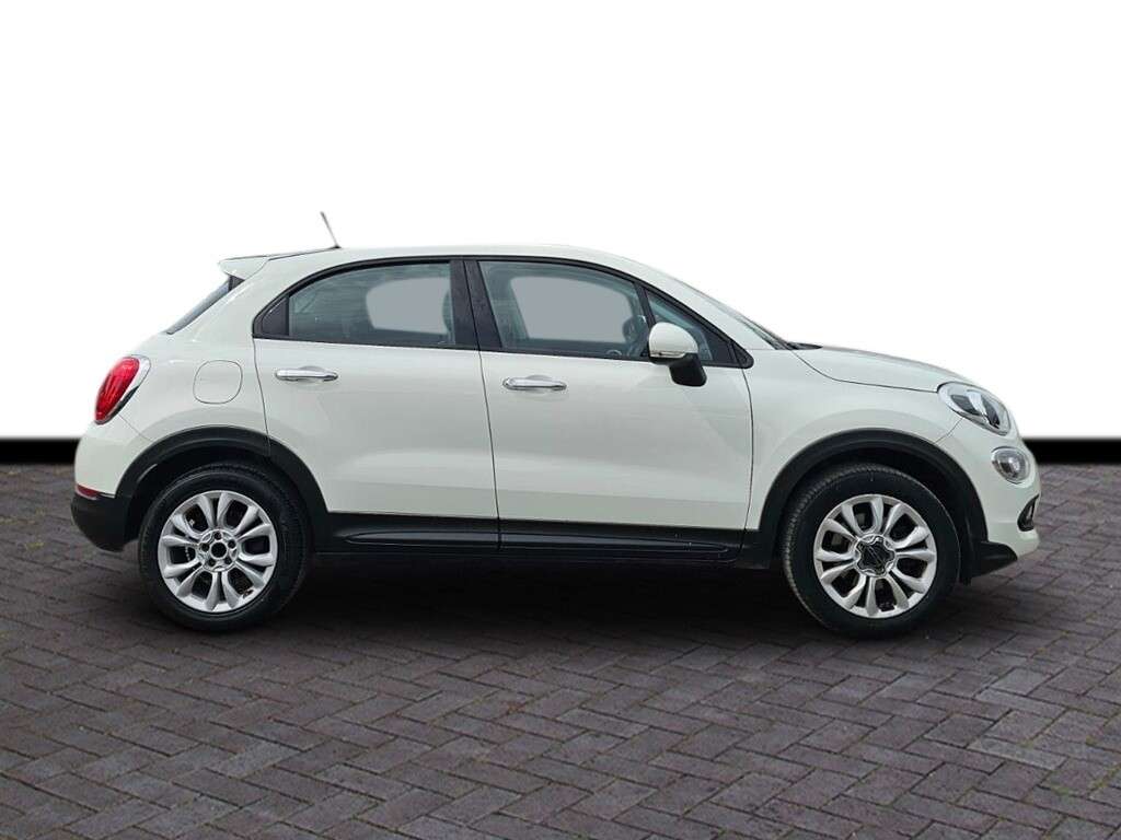 A 2016 FIAT 500X 1.6 MultiJetII Pop Star SUV 5dr Diesel Manual Euro 6 (s/s) (120 ps) 6 month A 2016 FIAT 500X 1.6 MultiJetII Pop Star SUV 5dr Diesel Manual Euro 6 (s/s) (120 ps) 6 month