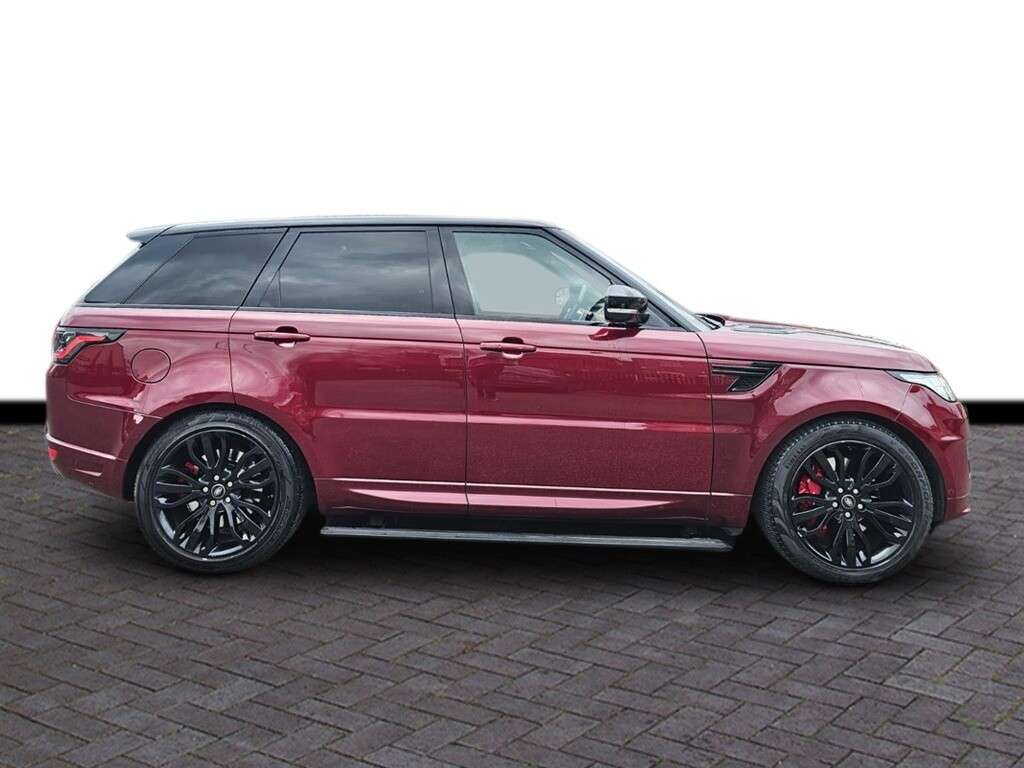 A 2017 LAND ROVER RANGE ROVER SPORT 3.0 SD V6 Autobiography Dynamic SUV 5dr Diesel Auto 4WD Euro 6 (s/s) (306 p A 2017 LAND ROVER RANGE ROVER SPORT 3.0 SD V6 Autobiography Dynamic SUV 5dr Diesel Auto 4WD Euro 6 (s/s) (306 p