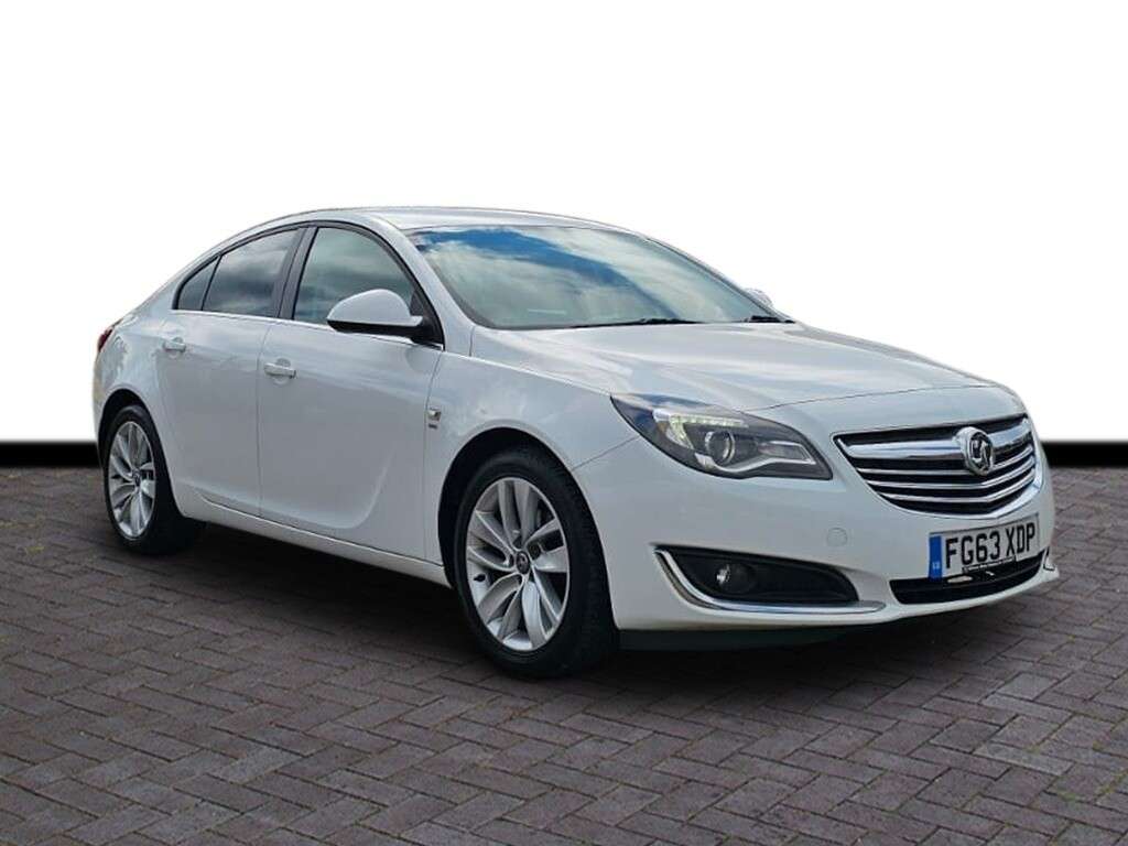 A 2013 VAUXHALL INSIGNIA 1.8 16V SRi Hatchback 5dr Petrol Manual Euro 5 (140 ps) A 2013 VAUXHALL INSIGNIA 1.8 16V SRi Hatchback 5dr Petrol Manual Euro 5 (140 ps)