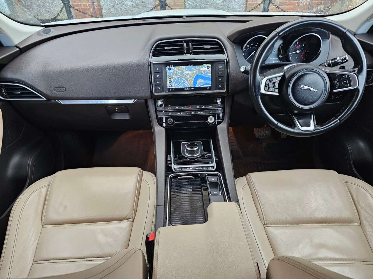 A 2017 JAGUAR F-PACE 2.0 D180 Prestige SUV 5dr Diesel Auto AWD Euro 6 (s/s) (180 ps) 6 Months wa A 2017 JAGUAR F-PACE 2.0 D180 Prestige SUV 5dr Diesel Auto AWD Euro 6 (s/s) (180 ps) 6 Months wa