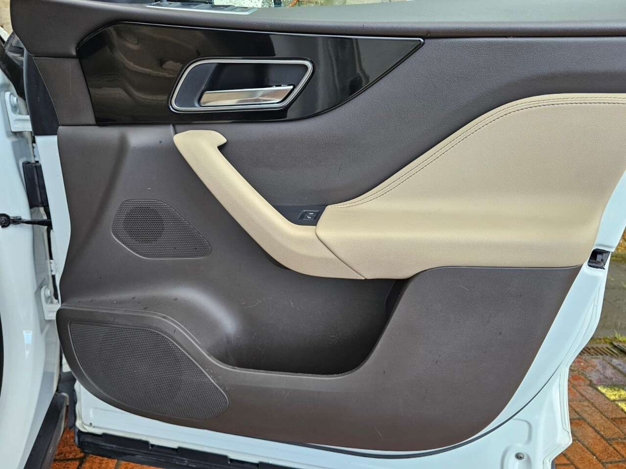 2017 JAGUAR F-PACE 2017 JAGUAR F-PACE