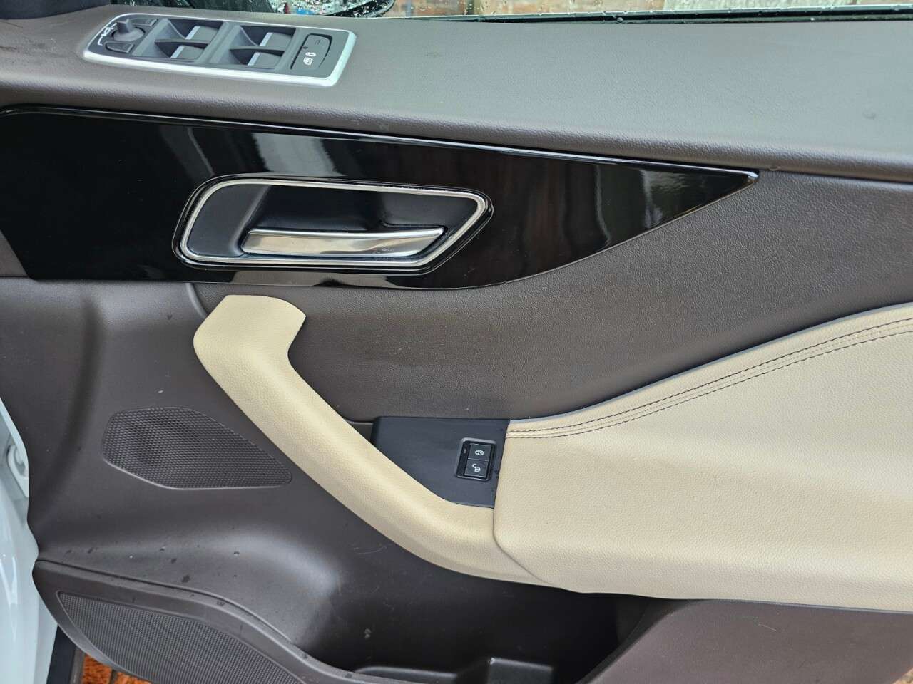 2017 JAGUAR F-PACE 2017 JAGUAR F-PACE