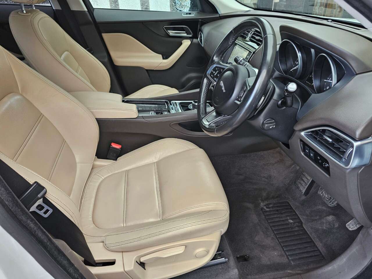 2017 JAGUAR F-PACE 2017 JAGUAR F-PACE