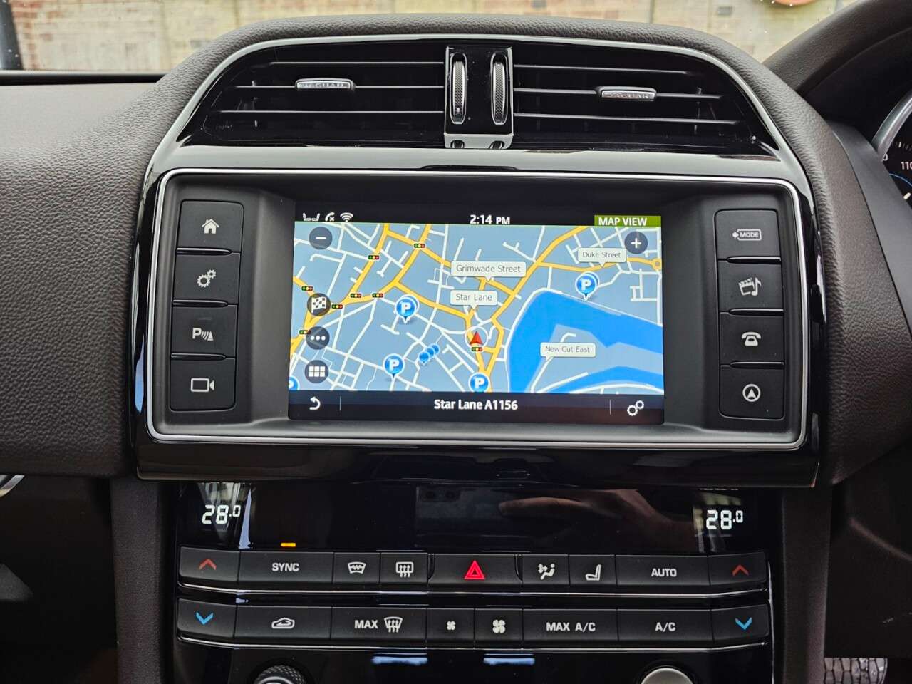 2017 JAGUAR F-PACE 2017 JAGUAR F-PACE