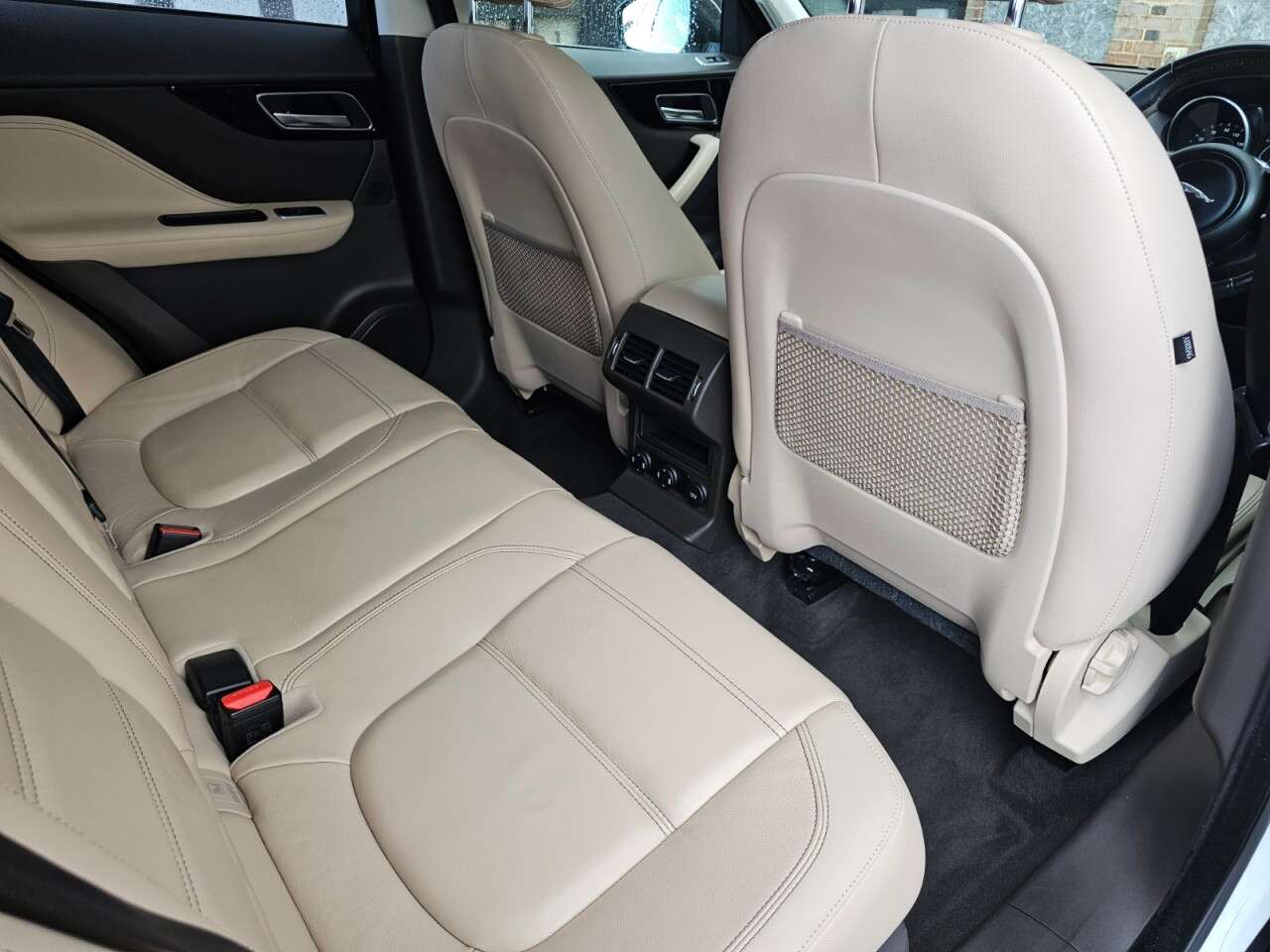 2017 JAGUAR F-PACE 2017 JAGUAR F-PACE