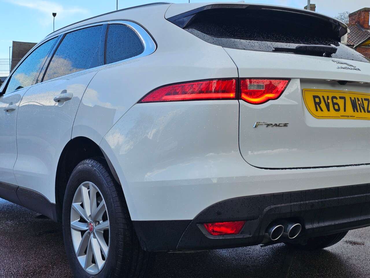 2017 JAGUAR F-PACE 2017 JAGUAR F-PACE