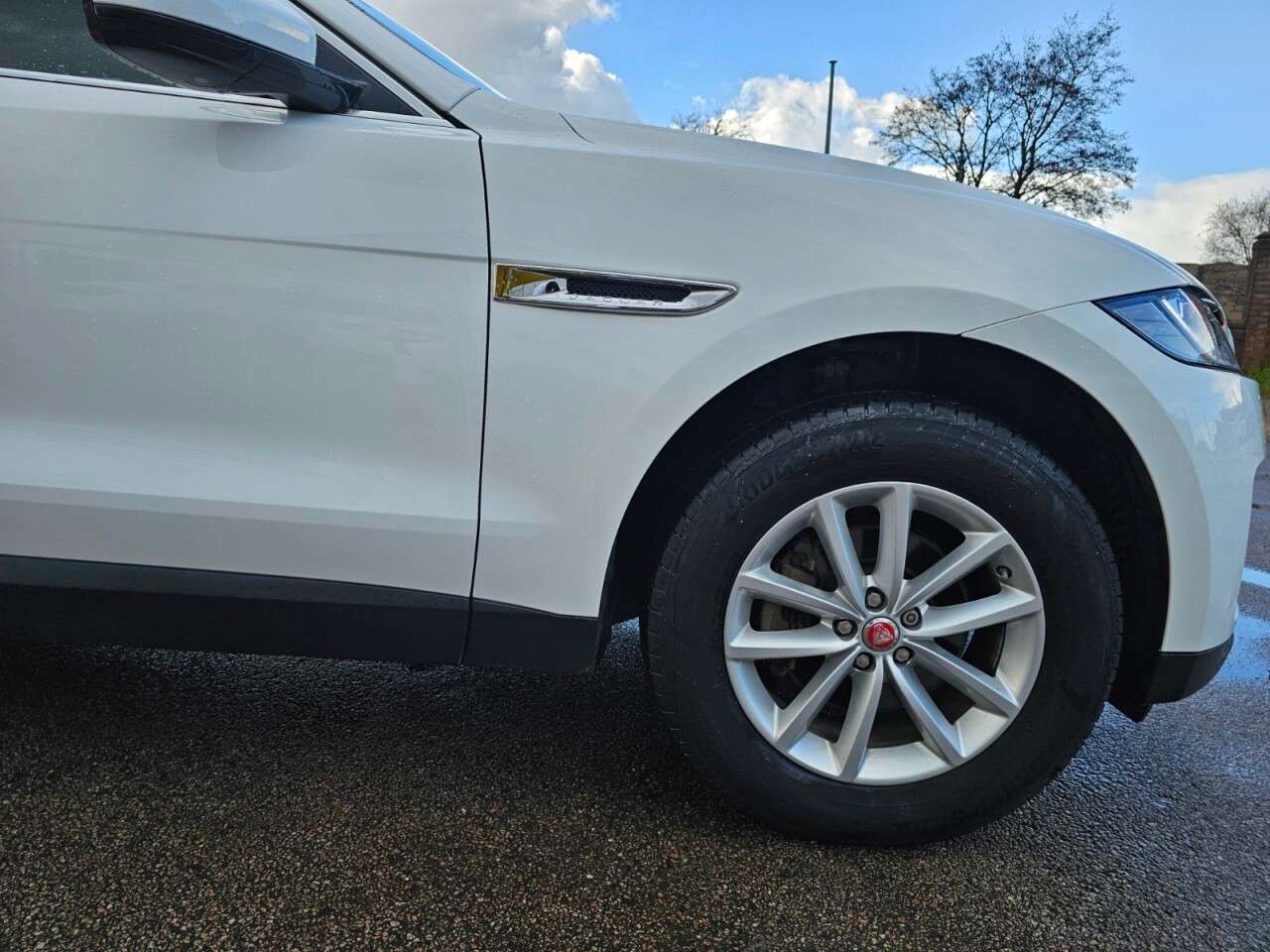 2017 JAGUAR F-PACE 2017 JAGUAR F-PACE
