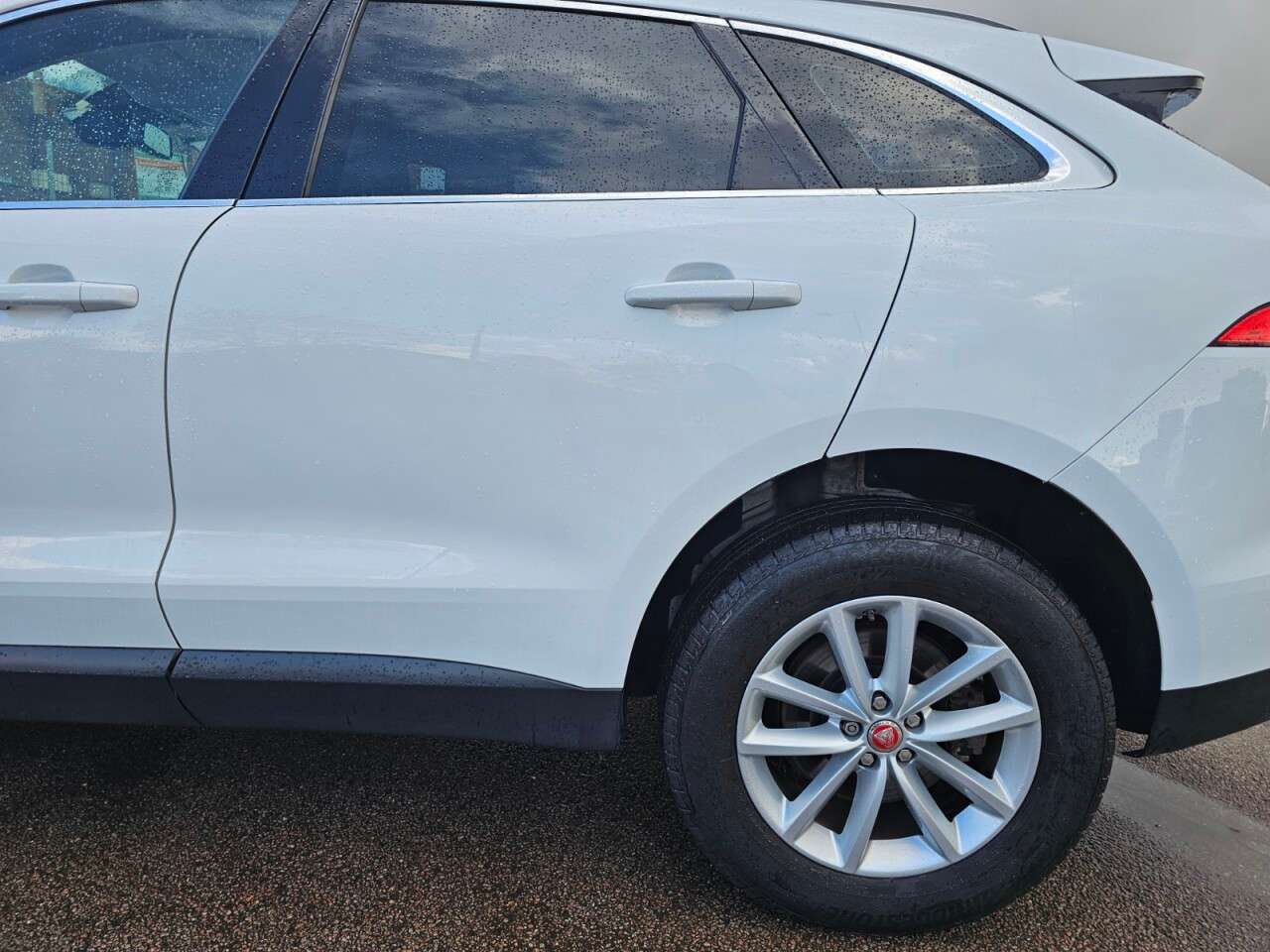 2017 JAGUAR F-PACE 2017 JAGUAR F-PACE