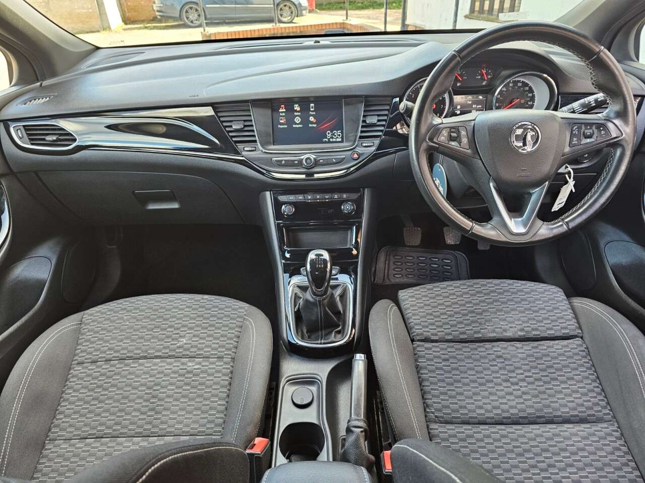 A 2019 VAUXHALL ASTRA 1.4i Turbo SRi VX Line Nav Hatchback 5dr Petrol Manual Euro 6 (s/s) (150 ps A 2019 VAUXHALL ASTRA 1.4i Turbo SRi VX Line Nav Hatchback 5dr Petrol Manual Euro 6 (s/s) (150 ps