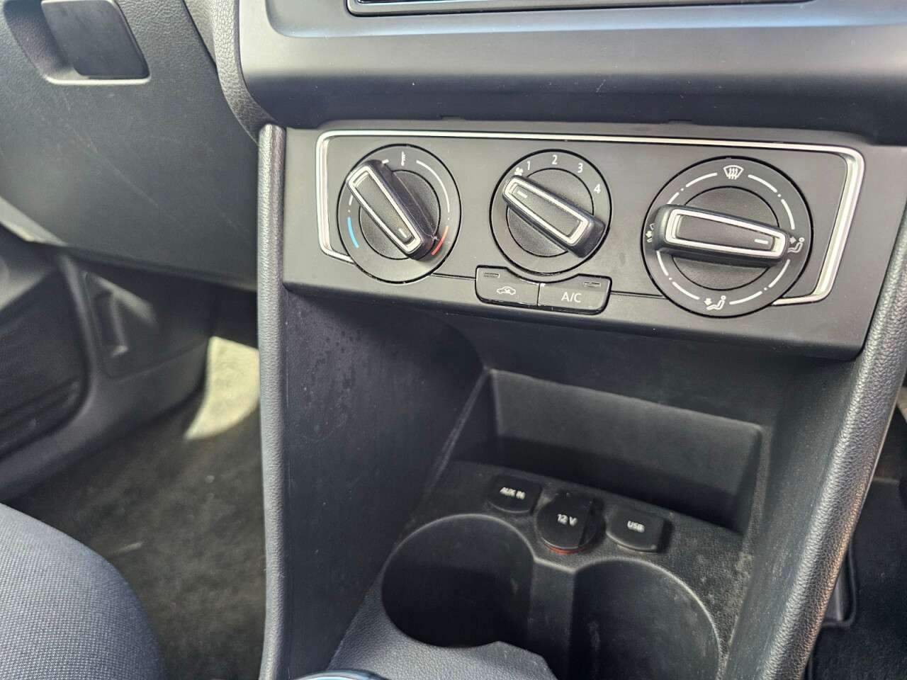 2015 VOLKSWAGEN POLO 2015 VOLKSWAGEN POLO