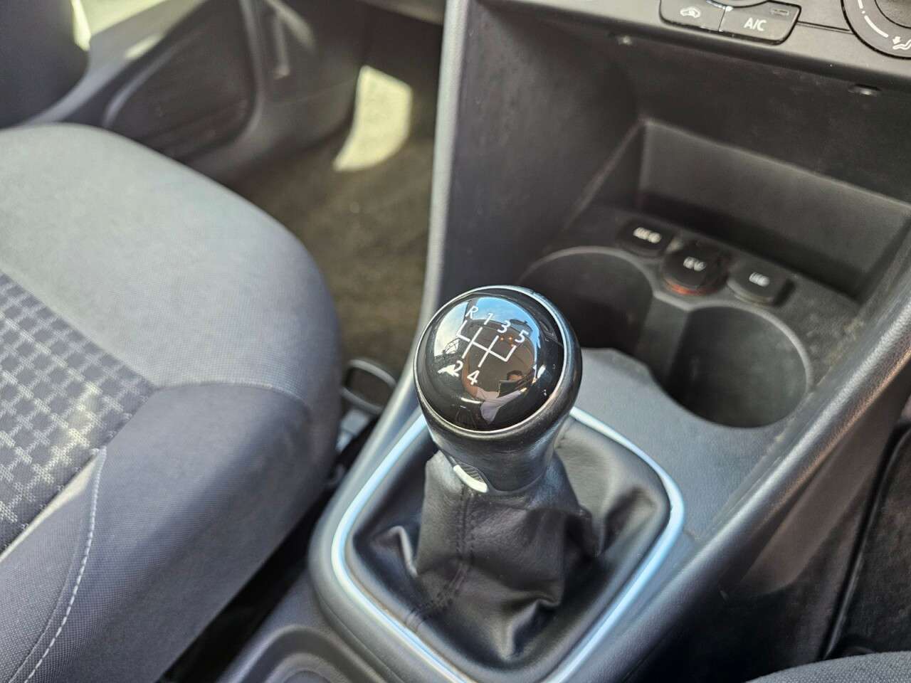 2015 VOLKSWAGEN POLO 2015 VOLKSWAGEN POLO