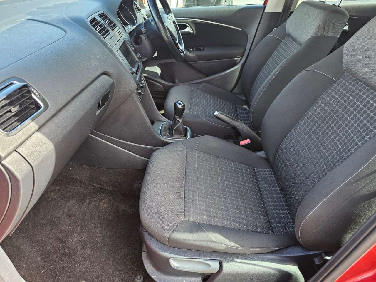 2015 VOLKSWAGEN POLO 2015 VOLKSWAGEN POLO