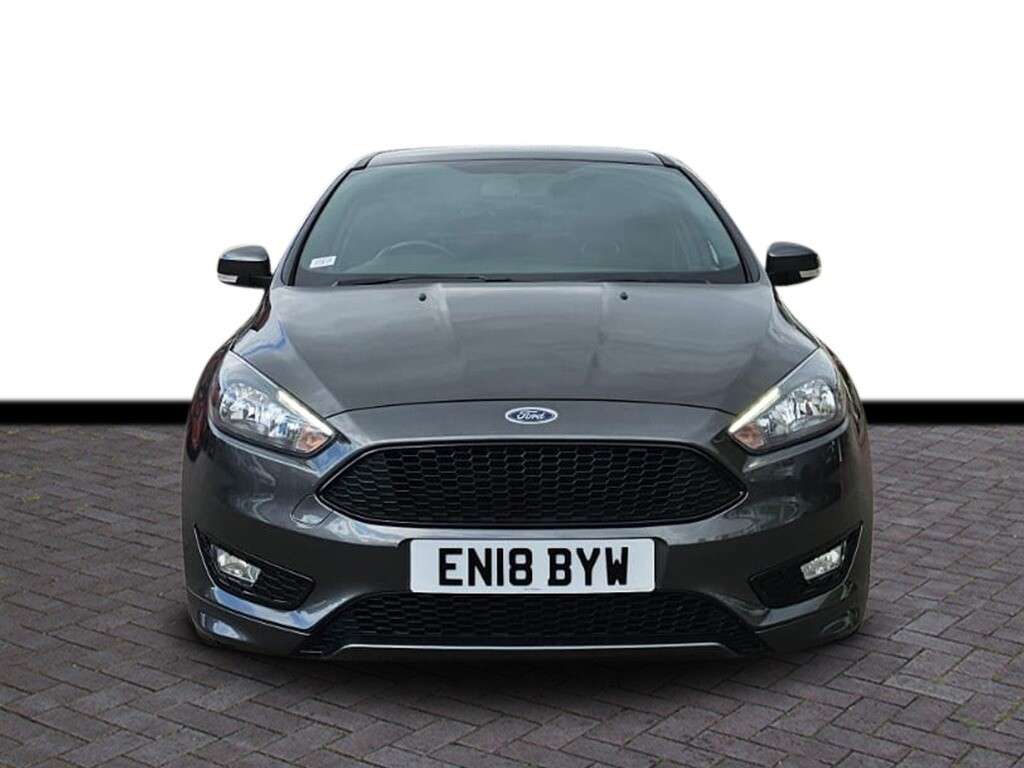 A 2018 FORD FOCUS 1.0T EcoBoost ST-Line Hatchback 5dr Petrol Manual Euro 6 (s/s) (140 ps) 6 m A 2018 FORD FOCUS 1.0T EcoBoost ST-Line Hatchback 5dr Petrol Manual Euro 6 (s/s) (140 ps) 6 m