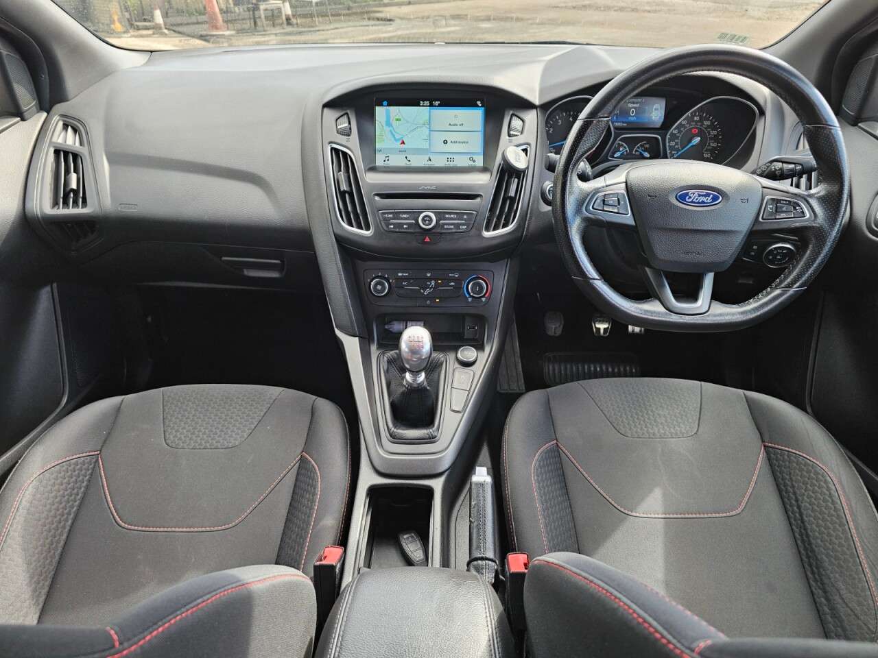 A 2018 FORD FOCUS 1.0T EcoBoost ST-Line Hatchback 5dr Petrol Manual Euro 6 (s/s) (140 ps) 6 m A 2018 FORD FOCUS 1.0T EcoBoost ST-Line Hatchback 5dr Petrol Manual Euro 6 (s/s) (140 ps) 6 m