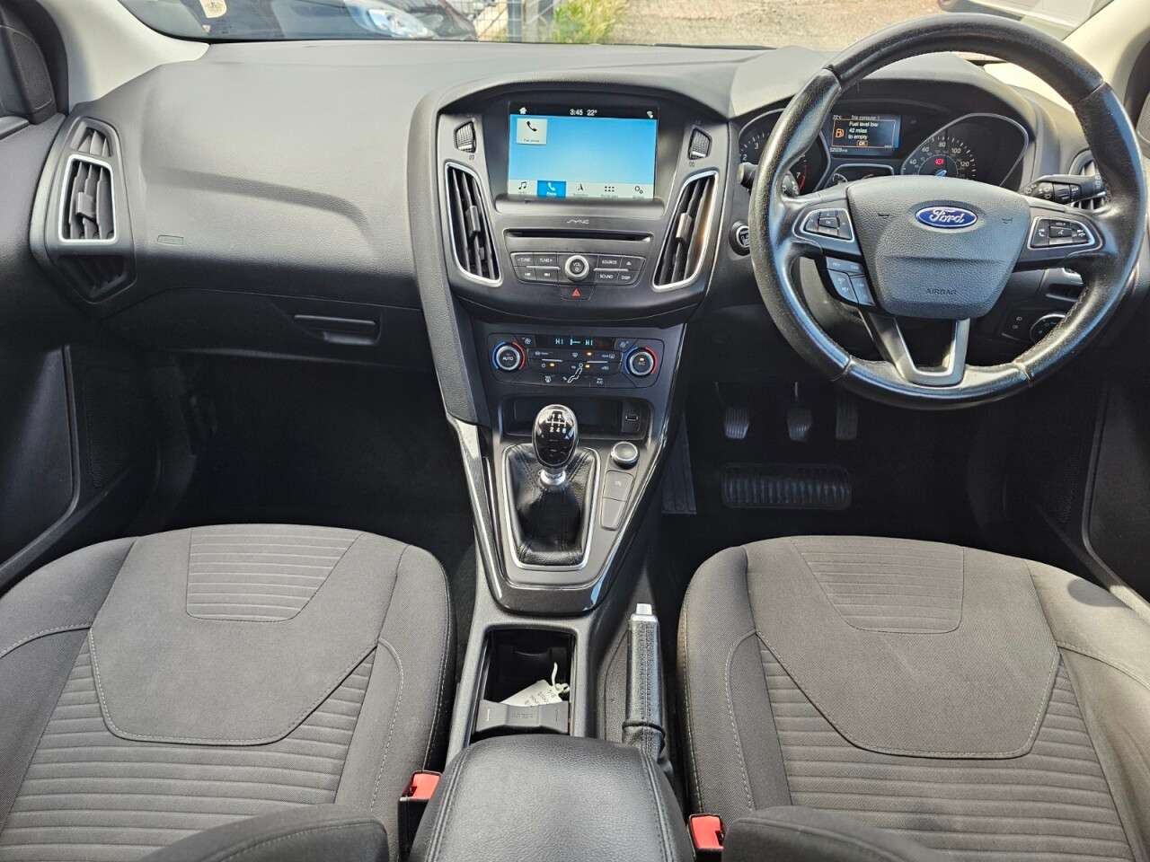 A 2018 FORD FOCUS 1.0T EcoBoost Titanium Hatchback 5dr Petrol Manual Euro 6 (s/s) (125 ps) 6 A 2018 FORD FOCUS 1.0T EcoBoost Titanium Hatchback 5dr Petrol Manual Euro 6 (s/s) (125 ps) 6