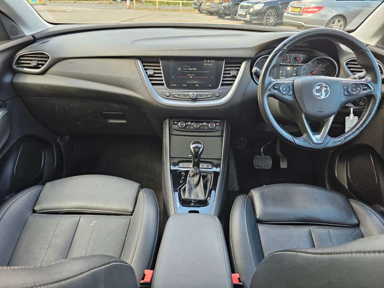 A 2019 VAUXHALL GRANDLAND X 1.2 Turbo Elite Nav SUV 5dr Petrol Auto 8Spd Euro 6 (s/s) (130 ps) 6 months A 2019 VAUXHALL GRANDLAND X 1.2 Turbo Elite Nav SUV 5dr Petrol Auto 8Spd Euro 6 (s/s) (130 ps) 6 months