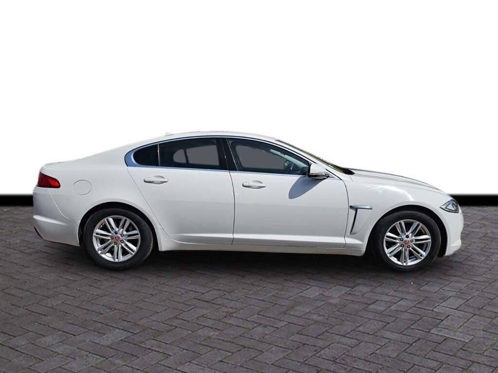 A 2014 JAGUAR XF 2.2d Luxury Saloon 4dr Diesel Auto Euro 5 (s/s) (163 ps) 6 months warranty, A 2014 JAGUAR XF 2.2d Luxury Saloon 4dr Diesel Auto Euro 5 (s/s) (163 ps) 6 months warranty,