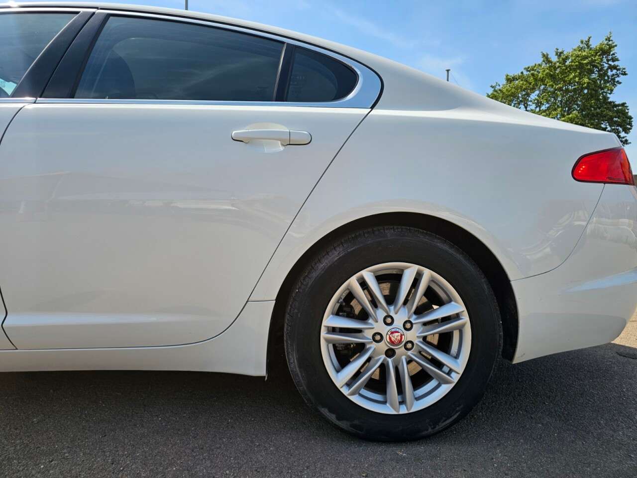 2014 JAGUAR XF 2014 JAGUAR XF