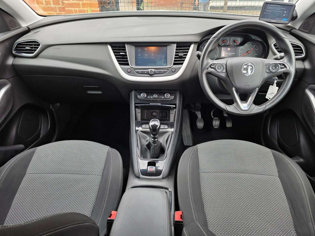 A 2018 VAUXHALL GRANDLAND X 1.2 Turbo SE SUV 5dr Petrol Manual Euro 6 (s/s) (130 ps) 6 months warranty, A 2018 VAUXHALL GRANDLAND X 1.2 Turbo SE SUV 5dr Petrol Manual Euro 6 (s/s) (130 ps) 6 months warranty,