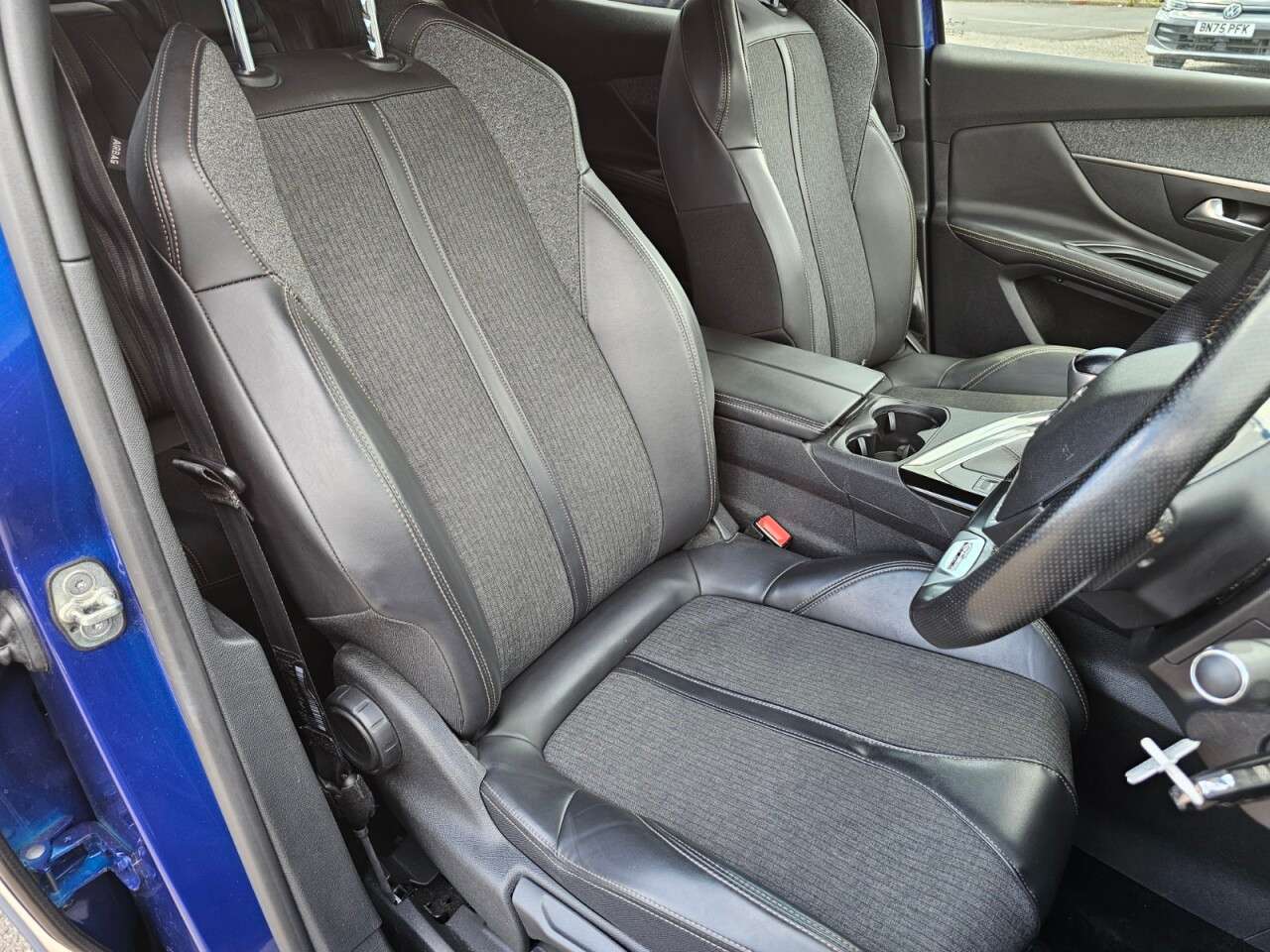 2018 PEUGEOT 3008 2018 PEUGEOT 3008