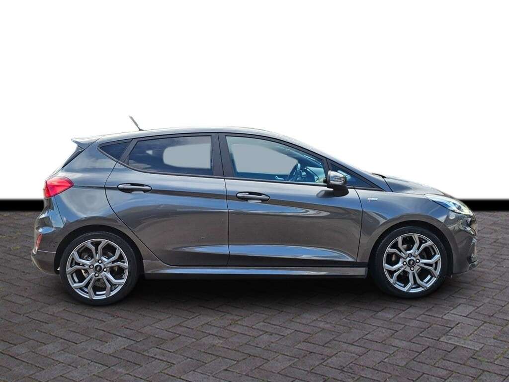 A 2018 FORD FIESTA 1.0T EcoBoost ST-Line Hatchback 5dr Petrol Manual Euro 6 (s/s) (140 ps) 6 m A 2018 FORD FIESTA 1.0T EcoBoost ST-Line Hatchback 5dr Petrol Manual Euro 6 (s/s) (140 ps) 6 m
