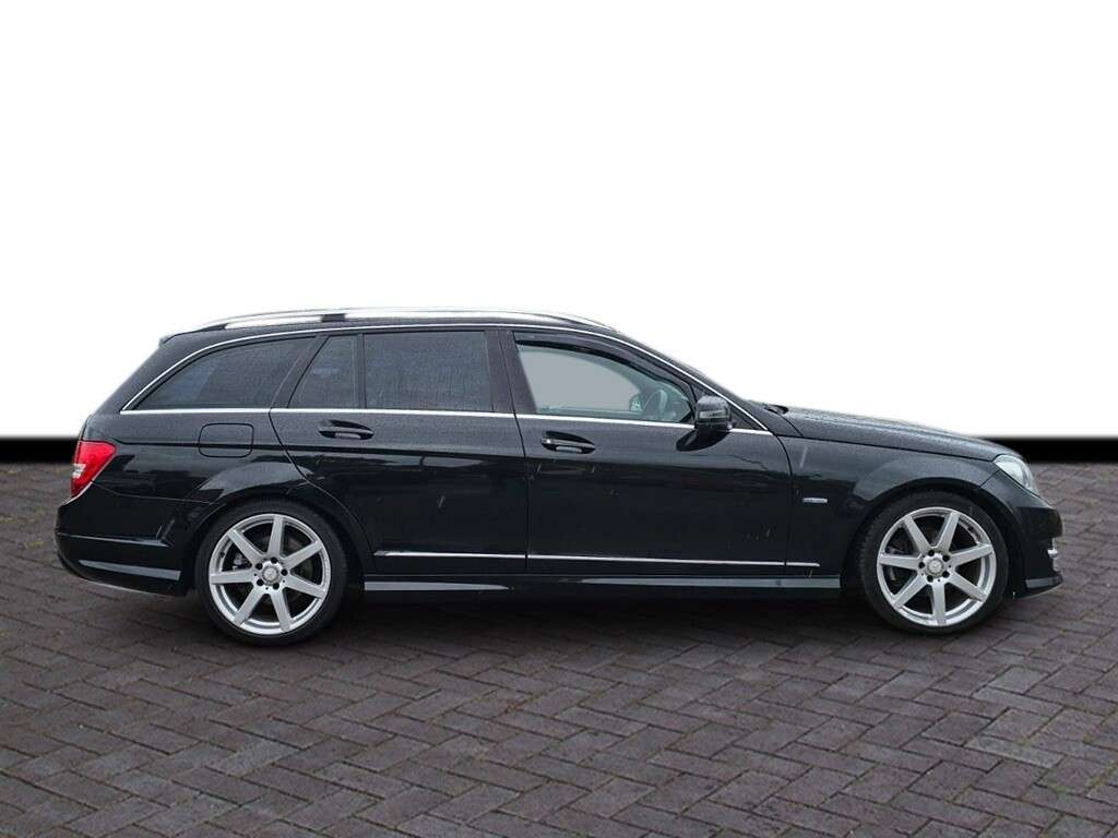 A 2011 MERCEDES-BENZ C-CLASS 2.1 C250 CDI BlueEfficiency Sport Edition 125 Estate 5dr Diesel G-Tronic+ E A 2011 MERCEDES-BENZ C-CLASS 2.1 C250 CDI BlueEfficiency Sport Edition 125 Estate 5dr Diesel G-Tronic+ E