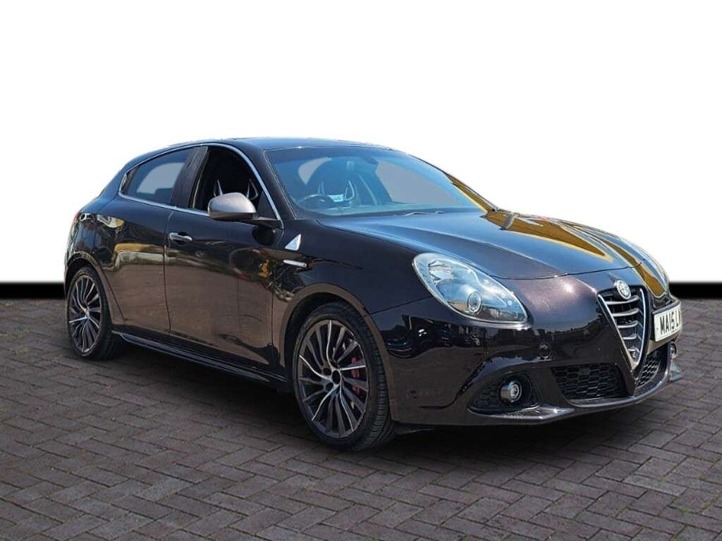 A 2015 ALFA ROMEO GIULIETTA 1750 TBi Quadrifoglio Verde Hatchback 5dr Petrol TCT Euro 6 (s/s) (240 bhp) A 2015 ALFA ROMEO GIULIETTA 1750 TBi Quadrifoglio Verde Hatchback 5dr Petrol TCT Euro 6 (s/s) (240 bhp)