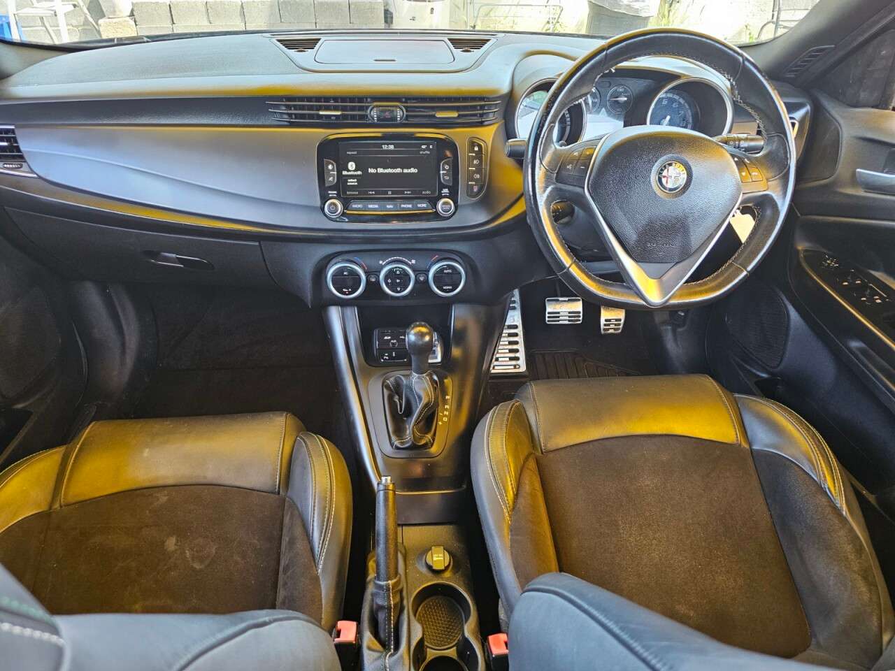 A 2015 ALFA ROMEO GIULIETTA 1750 TBi Quadrifoglio Verde Hatchback 5dr Petrol TCT Euro 6 (s/s) (240 bhp) A 2015 ALFA ROMEO GIULIETTA 1750 TBi Quadrifoglio Verde Hatchback 5dr Petrol TCT Euro 6 (s/s) (240 bhp)