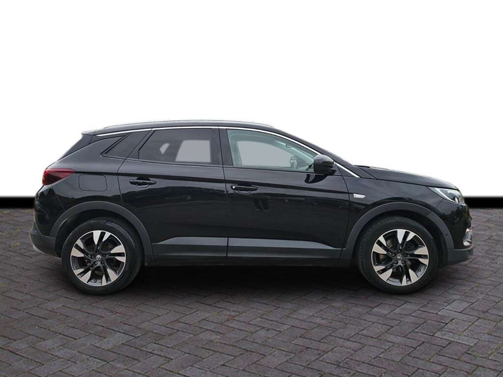 A 2018 VAUXHALL GRANDLAND X 1.2 Turbo Sport Nav SUV 5dr Petrol Manual Euro 6 (s/s) (130 ps) 6 months wa A 2018 VAUXHALL GRANDLAND X 1.2 Turbo Sport Nav SUV 5dr Petrol Manual Euro 6 (s/s) (130 ps) 6 months wa