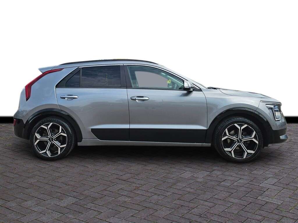 A 2022 KIA NIRO 1.6h GDi 4 SUV 5dr Petrol Hybrid DCT Euro 6 (s/s) (139 bhp) 6 months warran A 2022 KIA NIRO 1.6h GDi 4 SUV 5dr Petrol Hybrid DCT Euro 6 (s/s) (139 bhp) 6 months warran