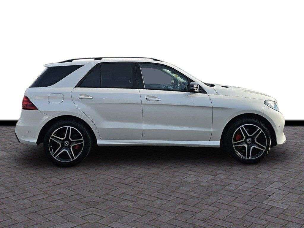 A 2017 MERCEDES-BENZ GLE 3.0 GLE350d V6 AMG Line SUV 5dr Diesel G-Tronic 4MATIC Euro 6 (s/s) (258 ps A 2017 MERCEDES-BENZ GLE 3.0 GLE350d V6 AMG Line SUV 5dr Diesel G-Tronic 4MATIC Euro 6 (s/s) (258 ps