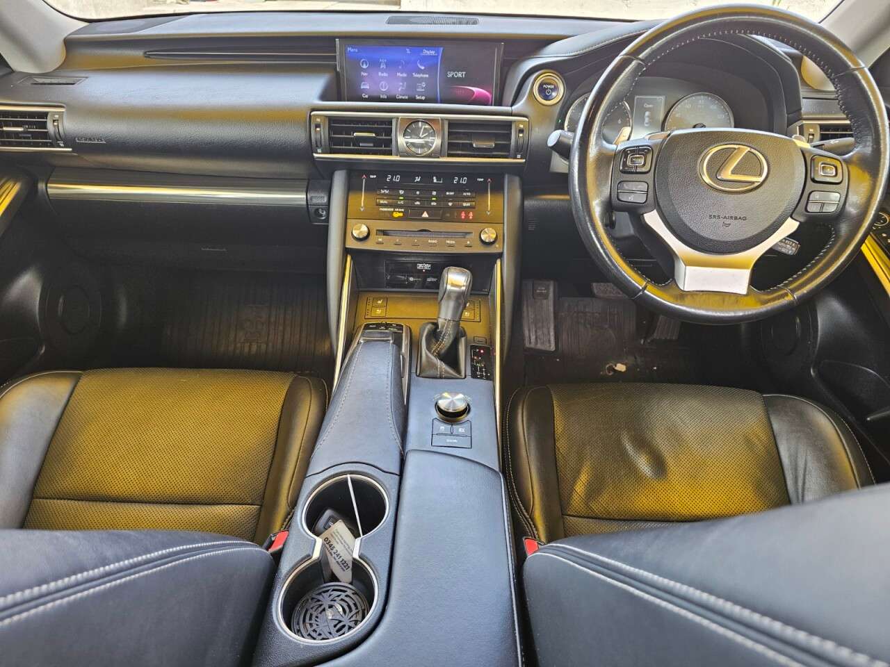 A 2018 LEXUS IS 2.5 300h Advance Saloon 4dr Petrol Hybrid E-CVT Euro 6 (s/s) (223 ps) A 2018 LEXUS IS 2.5 300h Advance Saloon 4dr Petrol Hybrid E-CVT Euro 6 (s/s) (223 ps)