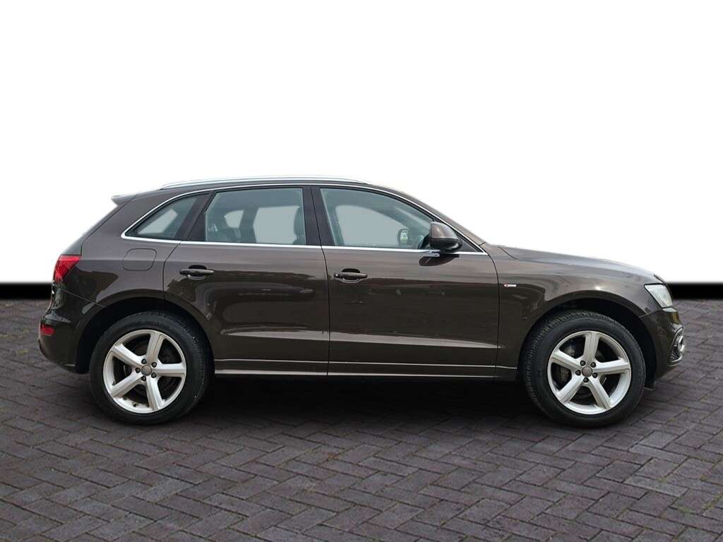A 2013 AUDI Q5 2.0 TDI S line SUV 5dr Diesel S Tronic quattro Euro 5 (s/s) (177 ps) 6 M wa A 2013 AUDI Q5 2.0 TDI S line SUV 5dr Diesel S Tronic quattro Euro 5 (s/s) (177 ps) 6 M wa