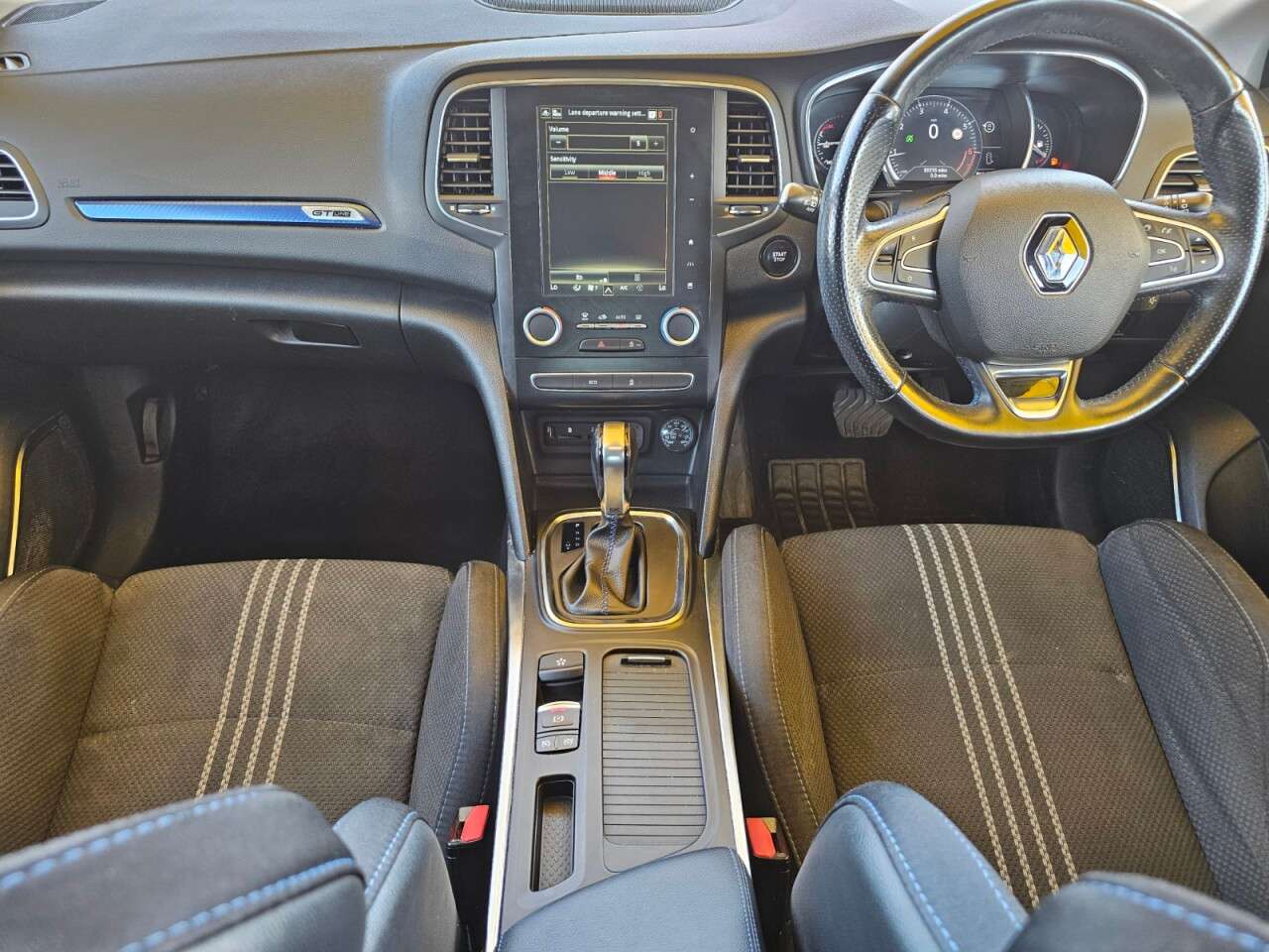 2017 RENAULT MEGANE 2017 RENAULT MEGANE