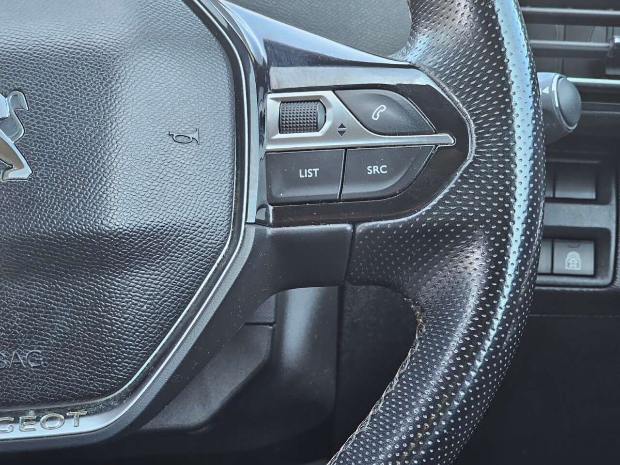 2019 PEUGEOT 3008 2019 PEUGEOT 3008