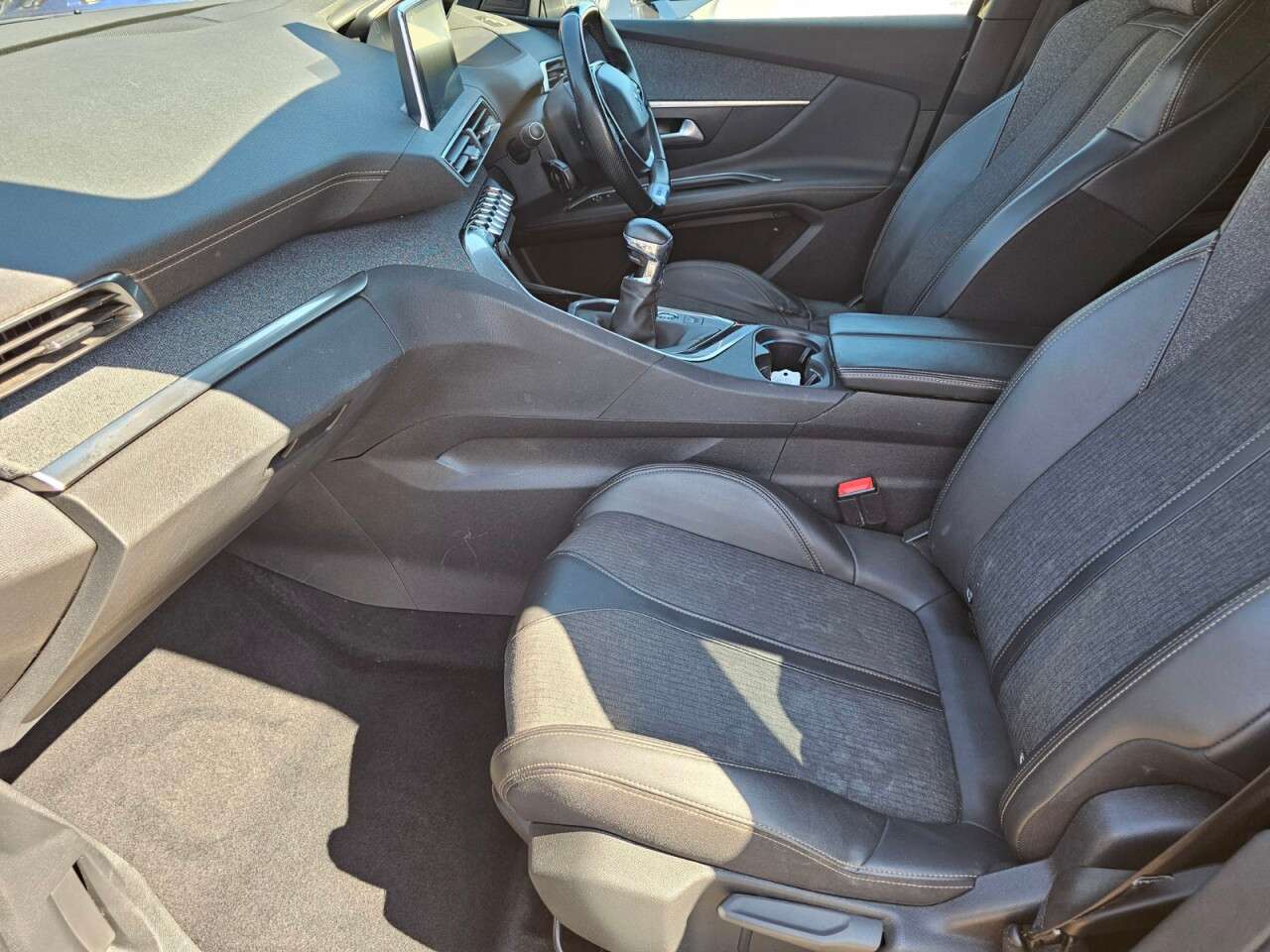 2019 PEUGEOT 3008 2019 PEUGEOT 3008