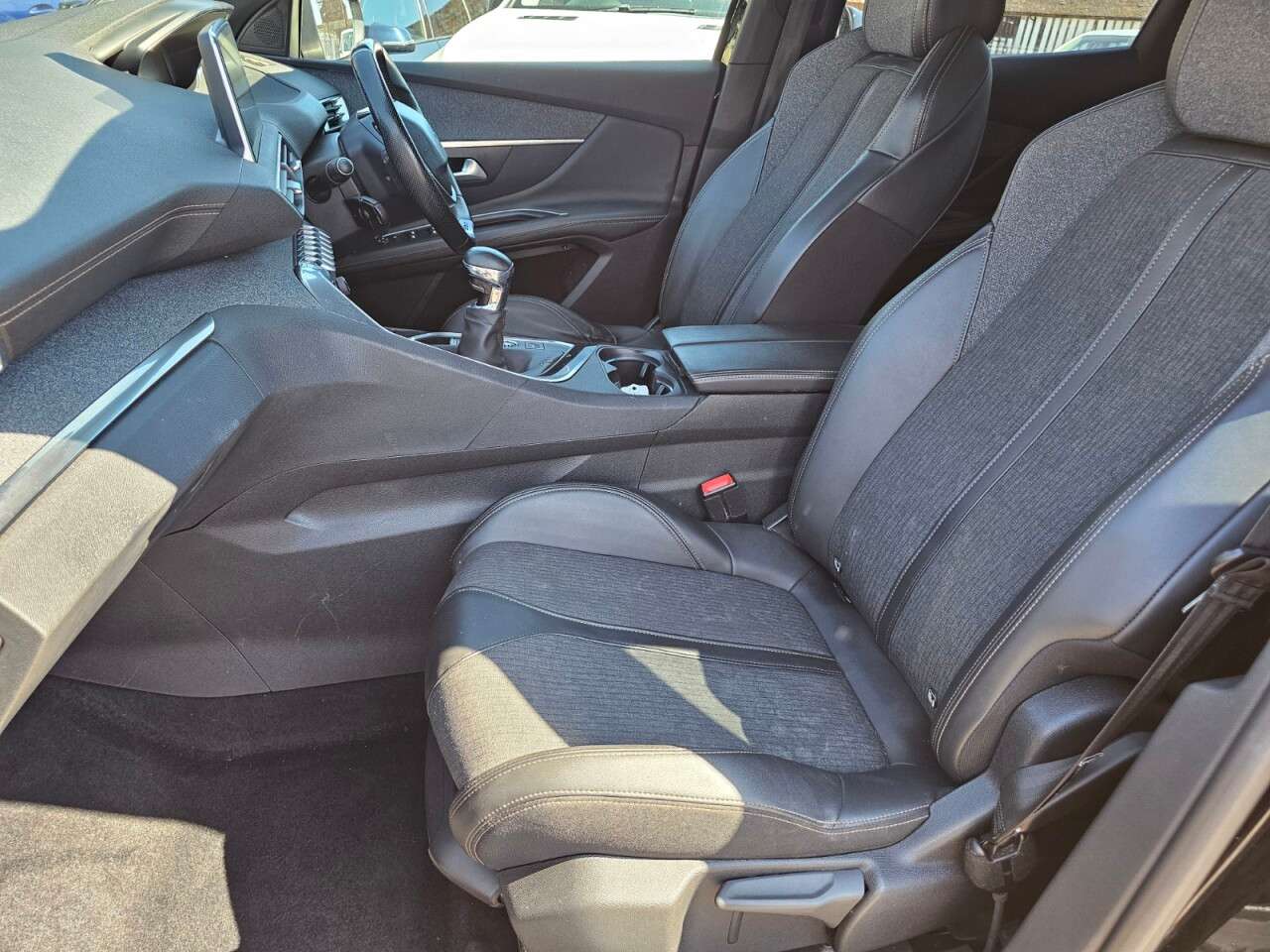 2019 PEUGEOT 3008 2019 PEUGEOT 3008