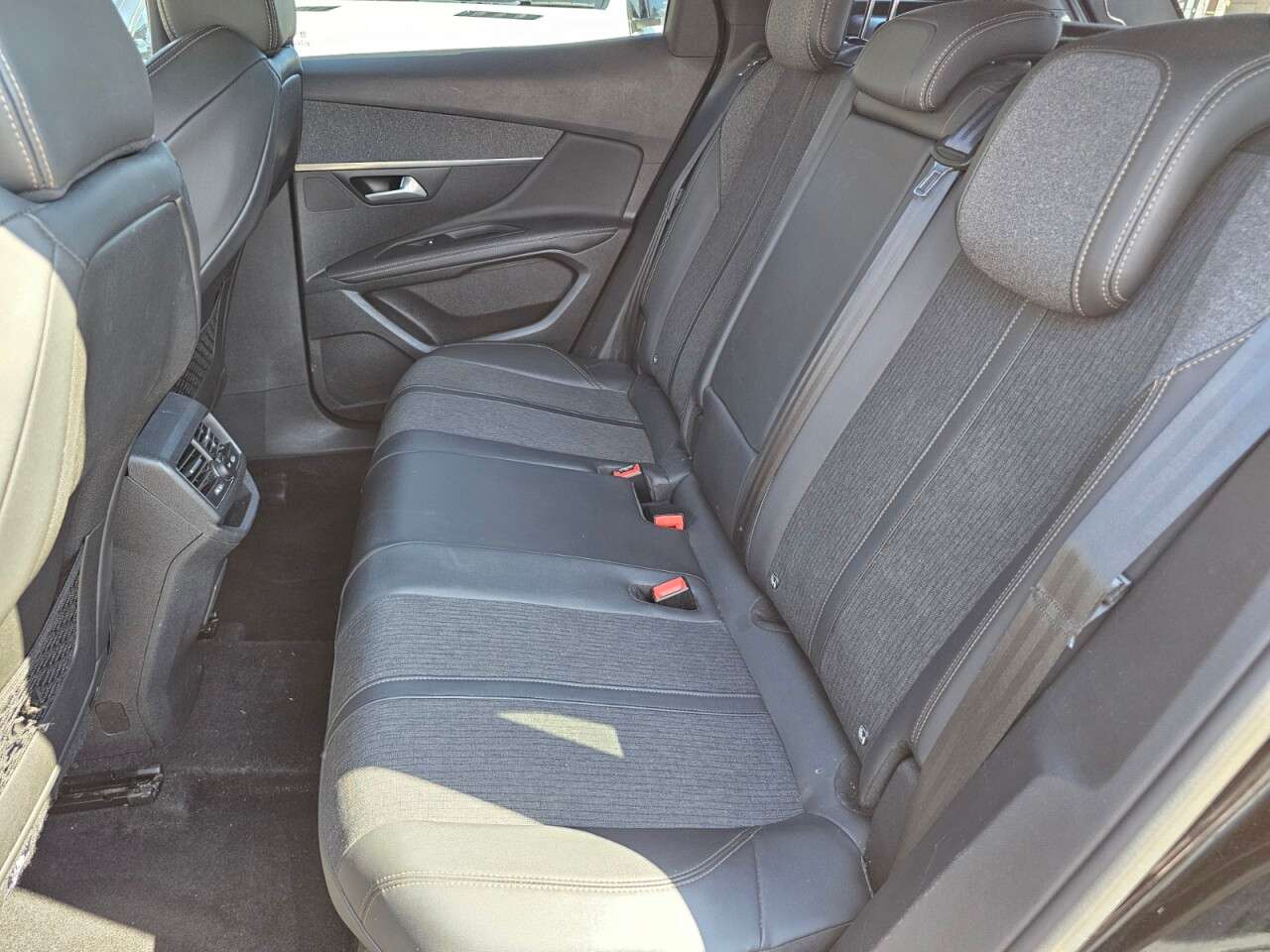 2019 PEUGEOT 3008 2019 PEUGEOT 3008